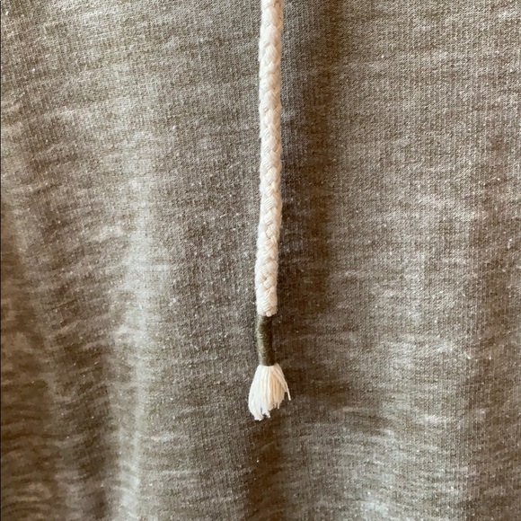 Green hoodie - Picture 3 of 7